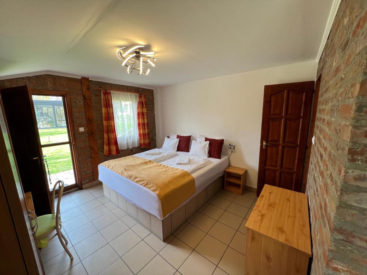 Hotel Kuria Vendeghaz Poroszló Exteriér fotografie